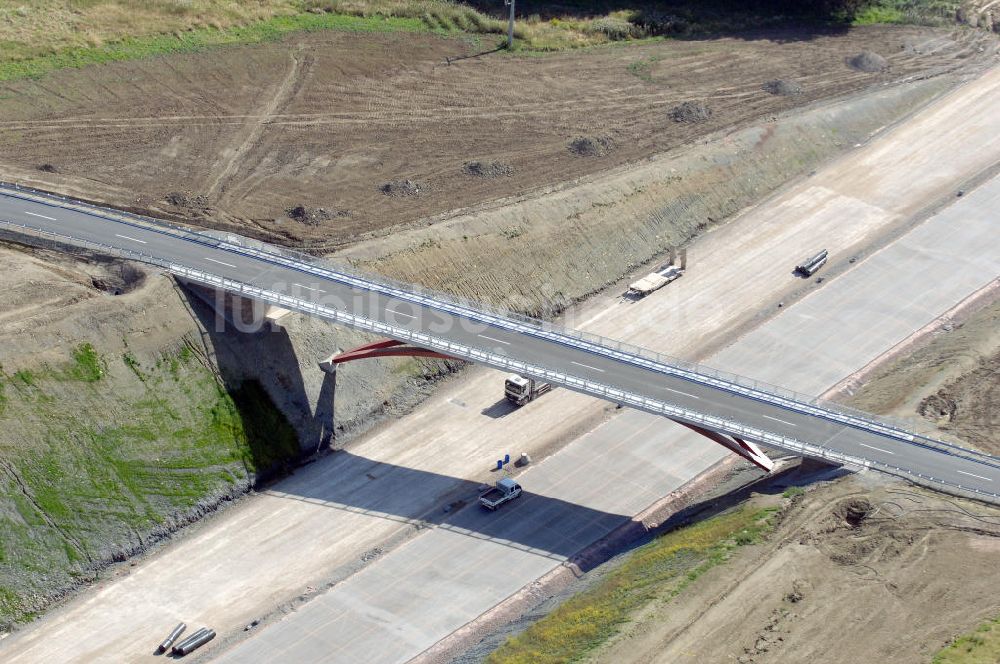 Madelungen von oben - Blick auf die Baustelle der Strassenbrücke zwischen Stregda und Madelungen welche über die A4 führt