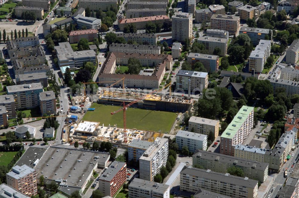 Luftbild Salzburg - Blick auf die Baustelle vom Umbau Lehener Stadion zum Wohn- und Geschäftshaus