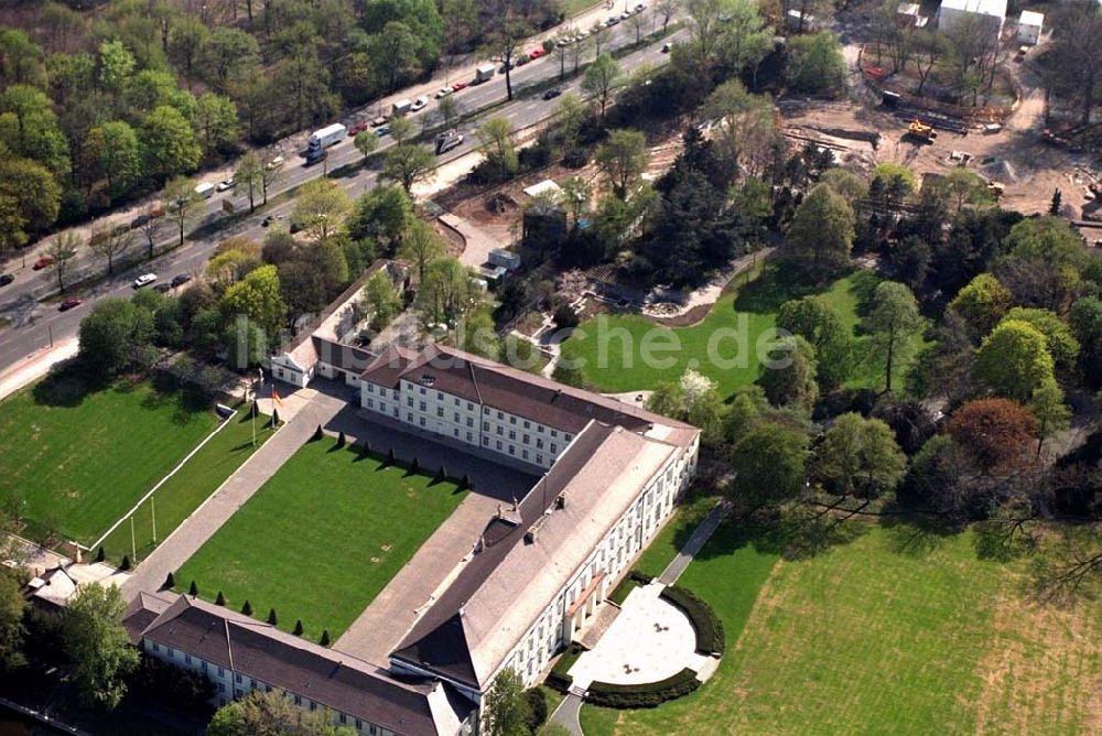 Berlin aus der Vogelperspektive: Blick auf Baustelle zum Neubau des Bundespräsidialamtes am Spreeweg 1 im Berliner Tiergarten