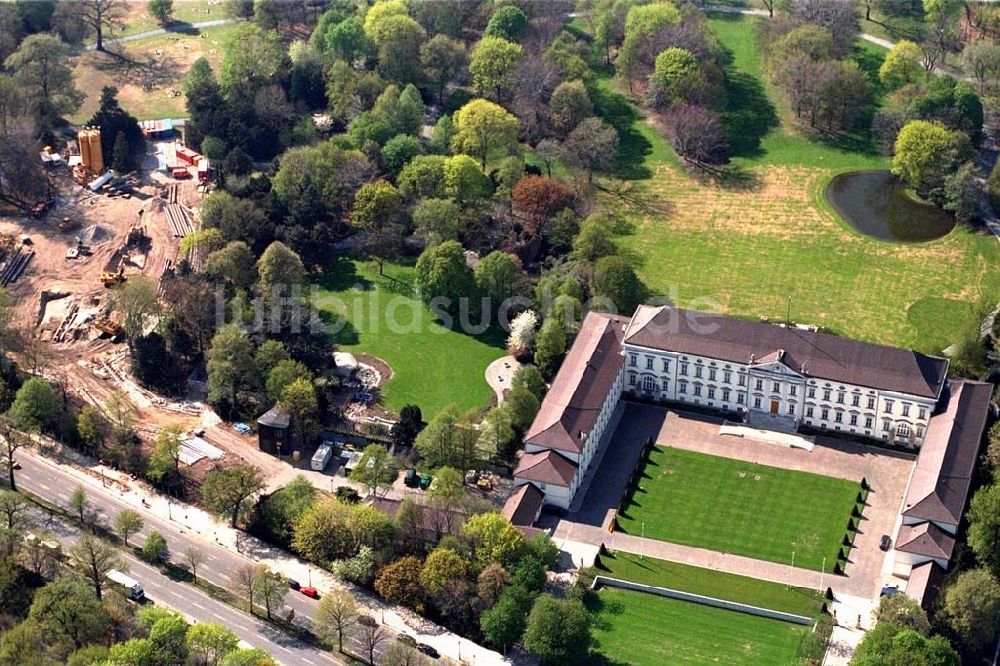 Luftbild Berlin - Blick auf Baustelle zum Neubau des Bundespräsidialamtes am Spreeweg 1 im Berliner Tiergarten