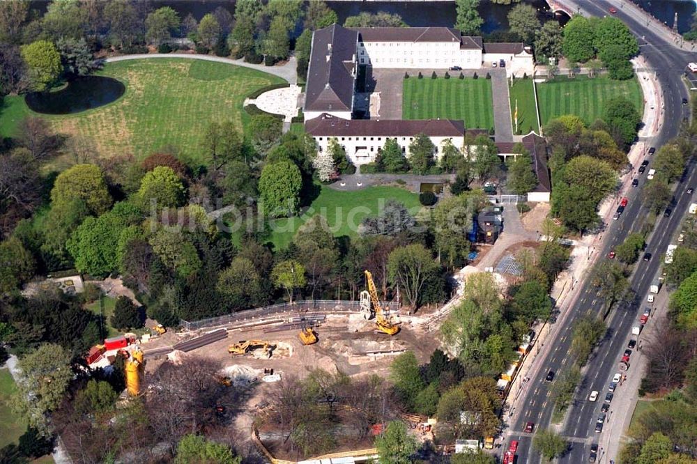 Berlin aus der Vogelperspektive: Blick auf Baustelle zum Neubau des Bundespräsidialamtes am Spreeweg 1 im Berliner Tiergarten