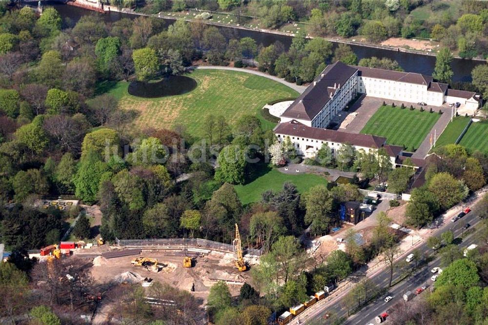 Luftbild - Blick auf Baustelle zum Neubau des Bundespräsidialamtes am Spreeweg 1 im Berliner Tiergarten