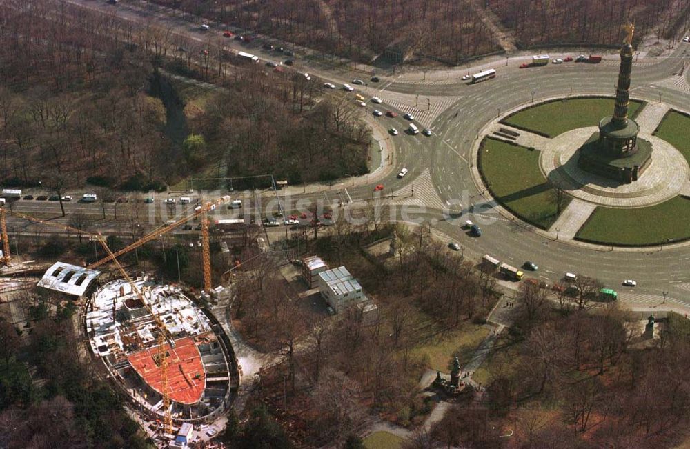 Luftaufnahme Berlin - Blick auf Baustelle zum Neubau des Bundespräsidialamtes am Spreeweg 1 im Berliner Tiergarten