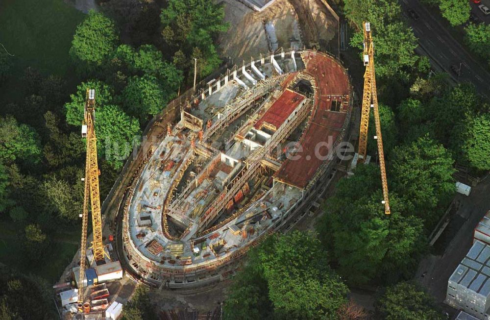 Luftbild Berlin - Blick auf Baustelle zum Neubau des Bundespräsidialamtes am Spreeweg 1 im Berliner Tiergarten