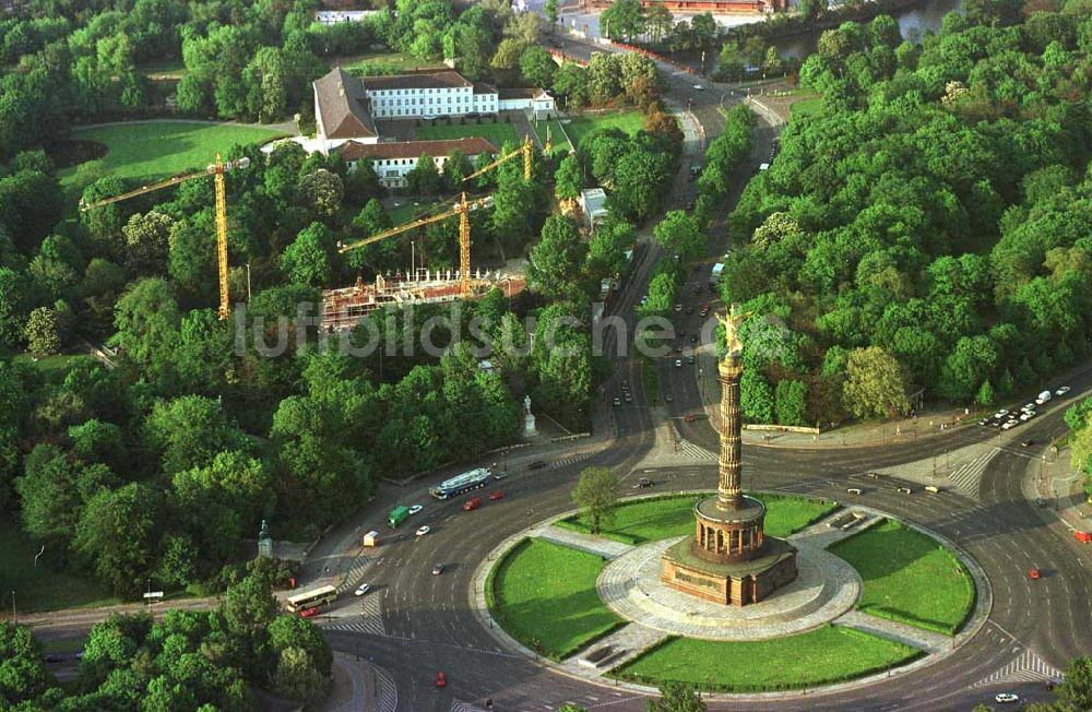 Berlin aus der Vogelperspektive: Blick auf Baustelle zum Neubau des Bundespräsidialamtes am Spreeweg 1 im Berliner Tiergarten