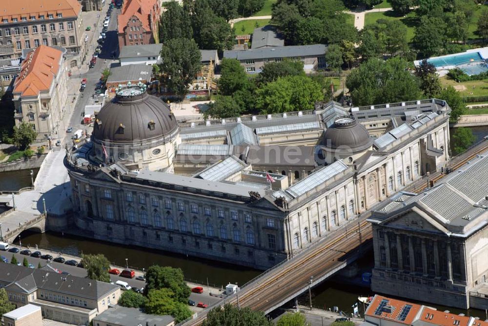 Berlin von oben - Blick auf die Bauten der Berliner Museumsinsel