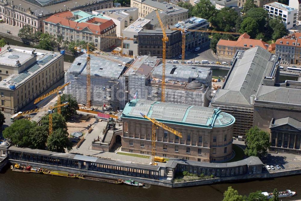 Luftaufnahme Berlin - Blick auf die Bauten der Berliner Museumsinsel