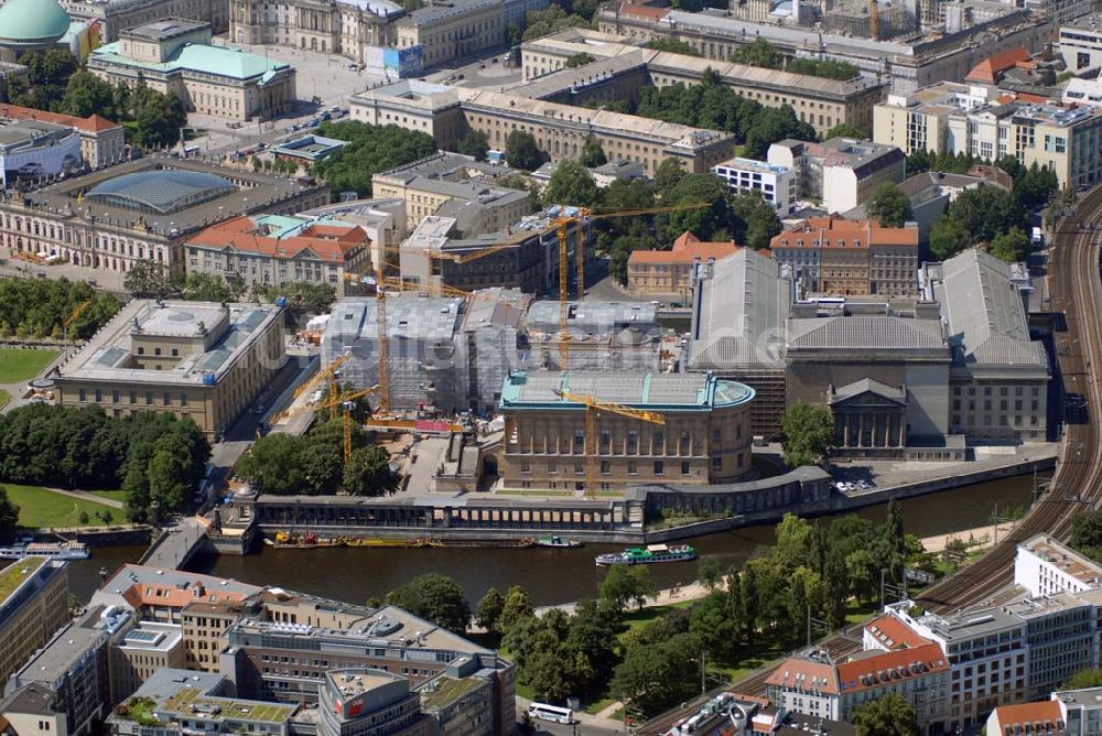 Luftbild Berlin - Blick auf die Bauten der Berliner Museumsinsel