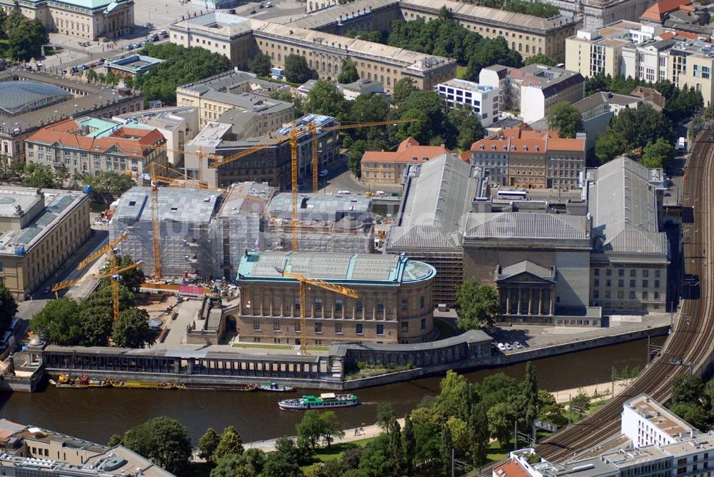 Berlin von oben - Blick auf die Bauten der Berliner Museumsinsel