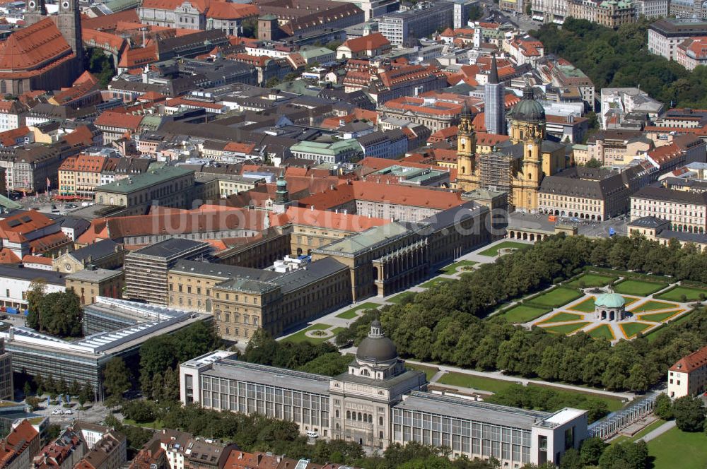 München von oben - Blick auf die Bayerische Staatskanzlei