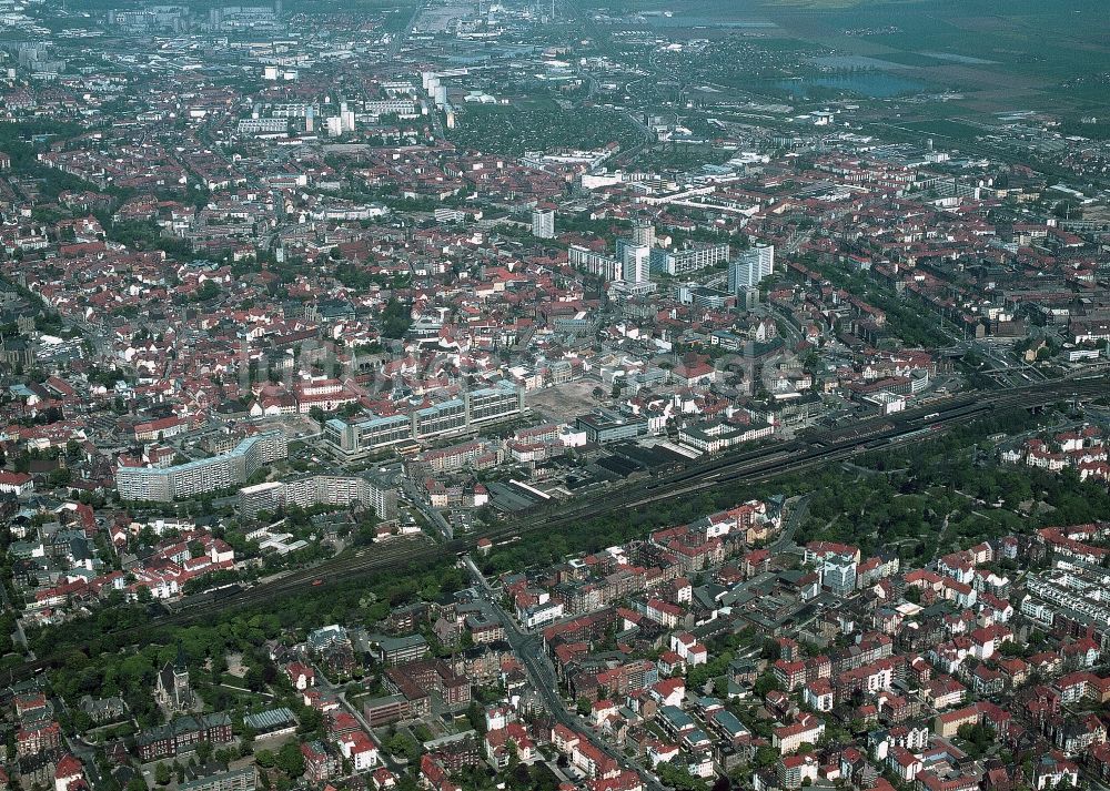 Luftaufnahme Erfurt - Blick über die Altstadt in Erfurt im Bundesland Thüringen