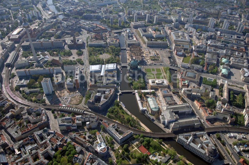 Luftaufnahme Berlin - Blick über Berlin-Mitte