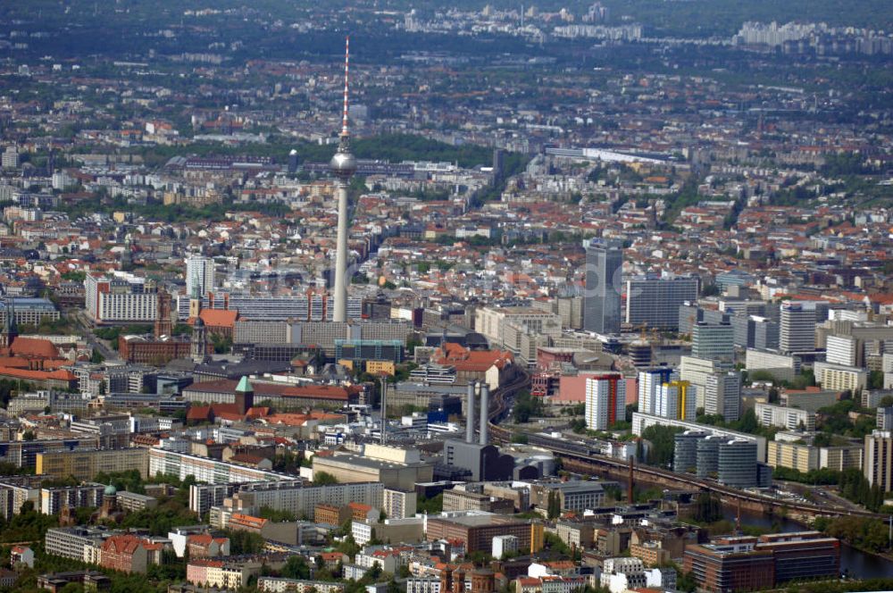 Berlin von oben - Blick über Berlin-Mitte mit Fernsehturm