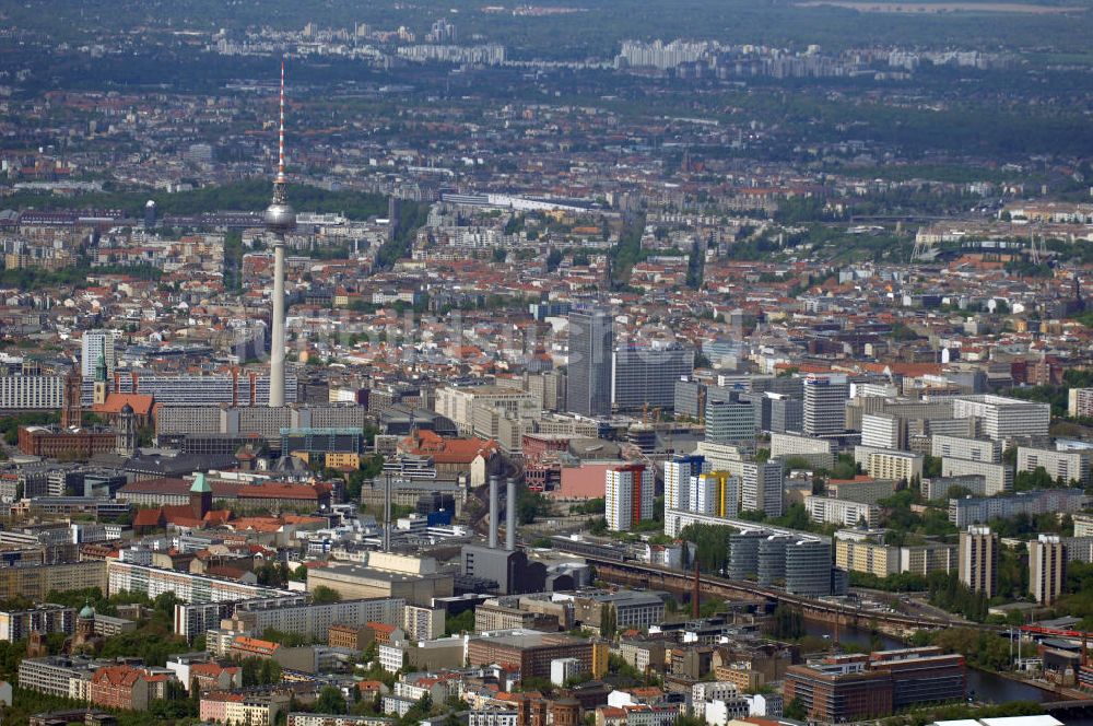 Luftbild Berlin - Blick über Berlin-Mitte mit Fernsehturm