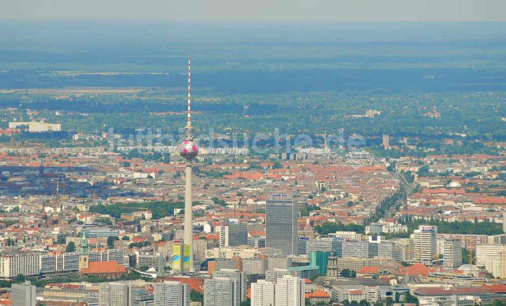 Berlin von oben - Blick über Berlin-Mitte mit dem Potsdamer Platz in Richtung Nordosten