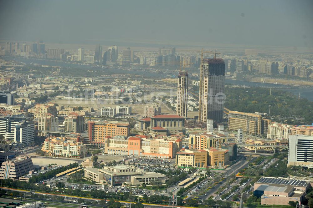 Dubai aus der Vogelperspektive: Blick über Dubai Healthcare City