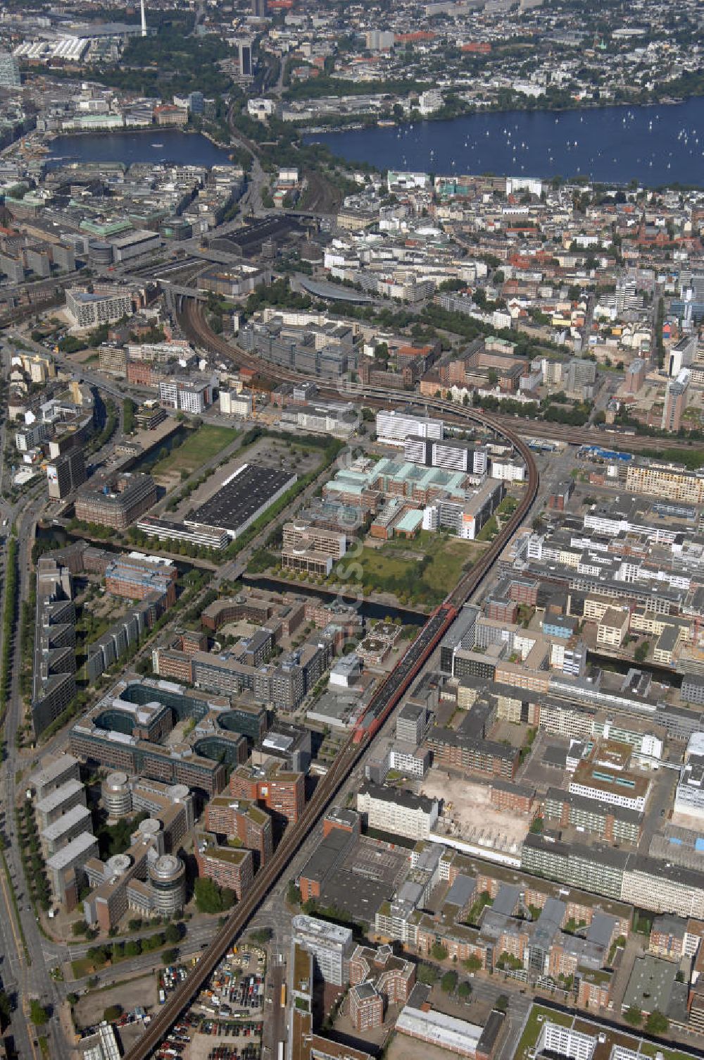 Luftbild Hamburg - Blick über die Hamburger Stadtteile Hammerbrook und Sankt Georg