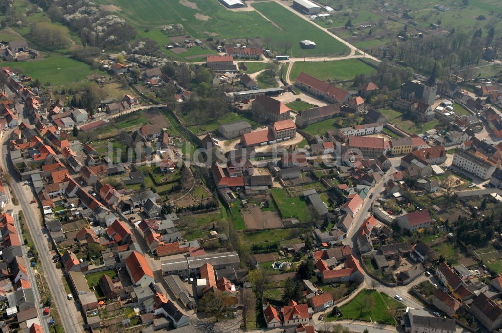 Cochstedt von oben - Blick über die Ortschaft Cochstedt in Sachsen-Anhalt