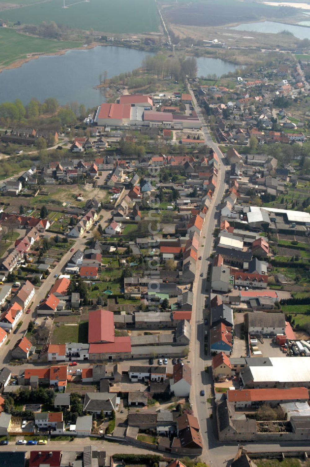 Unseburg aus der Vogelperspektive: Blick über die Ortschaft Unseburg in Sachsen-Anhalt