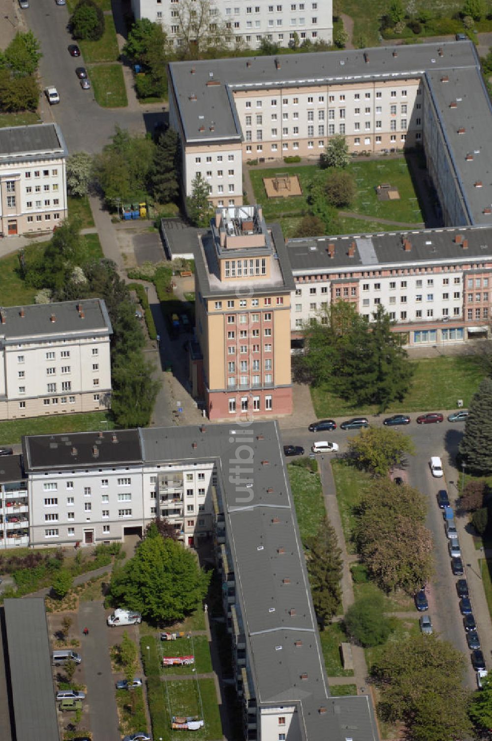 Luftbild Rostock - Blick über den Rostocker Stadtteil Reutershagen