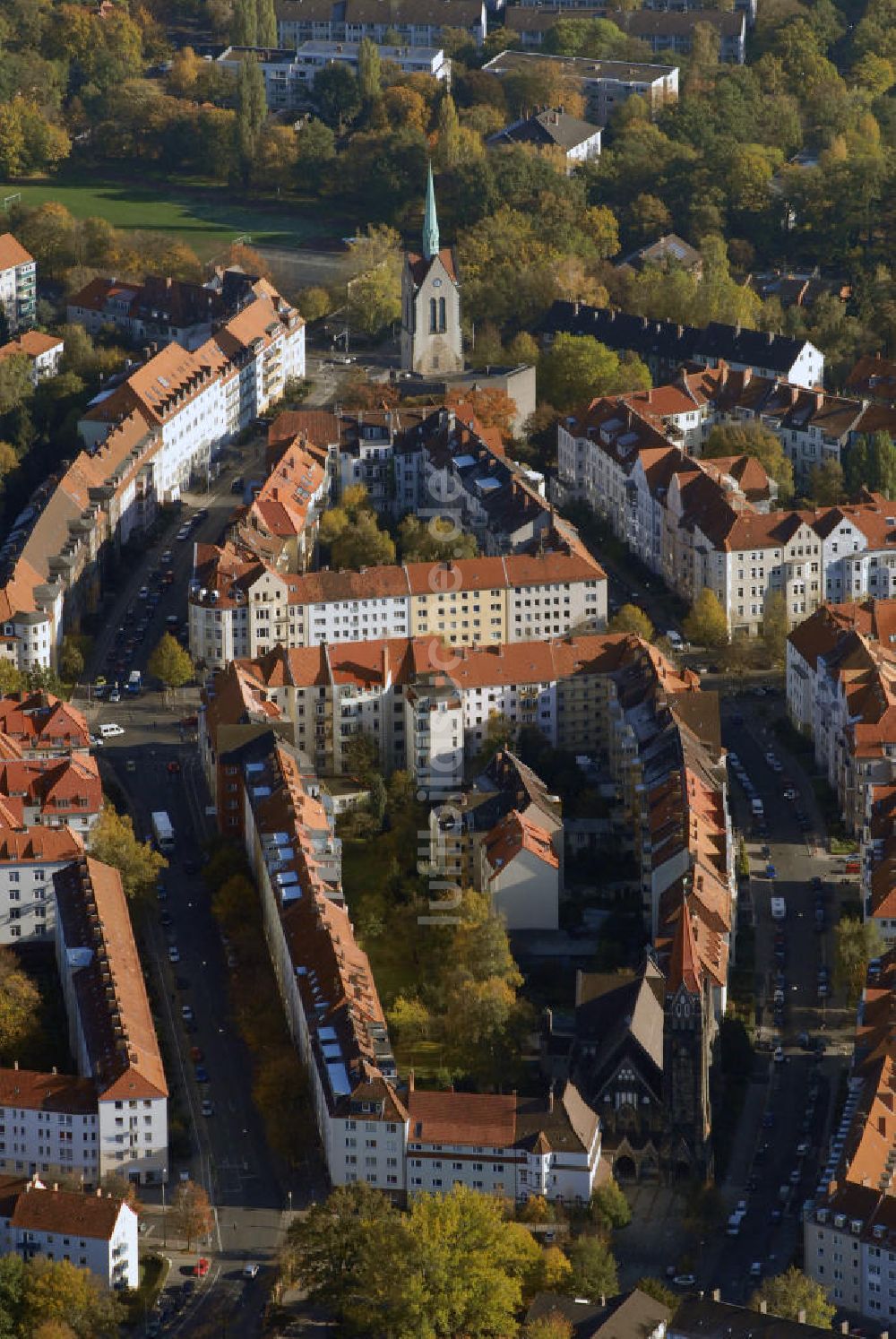 Luftbild Hannover - Blick über den Stadtteil Hannover-List und die Matthäuskirche List