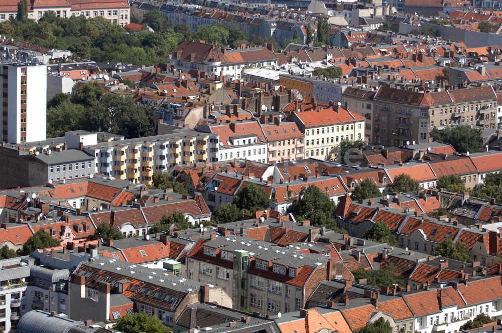 Berlin von oben - Blick über Wohngebiete in Berlin-Neukölln