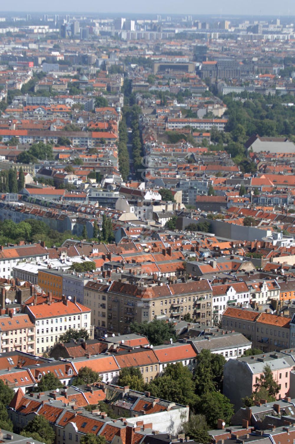 Berlin von oben - Blick über Wohngebiete in Berlin-Neukölln