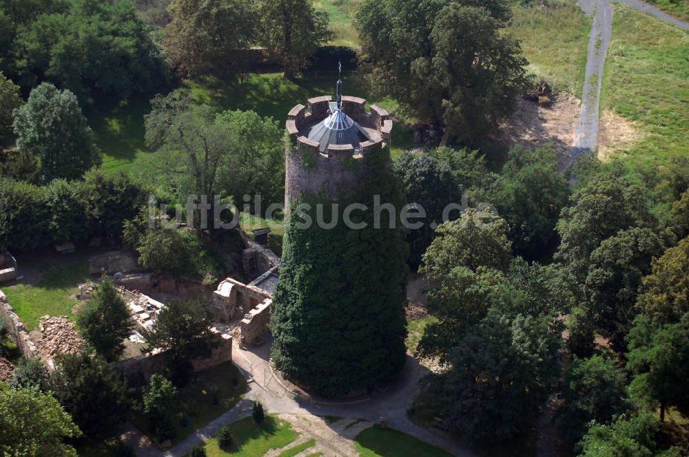 Luftaufnahme Bebertal (Landkreis Börde) - Blick auf den Bergfried der Veltheimsburg