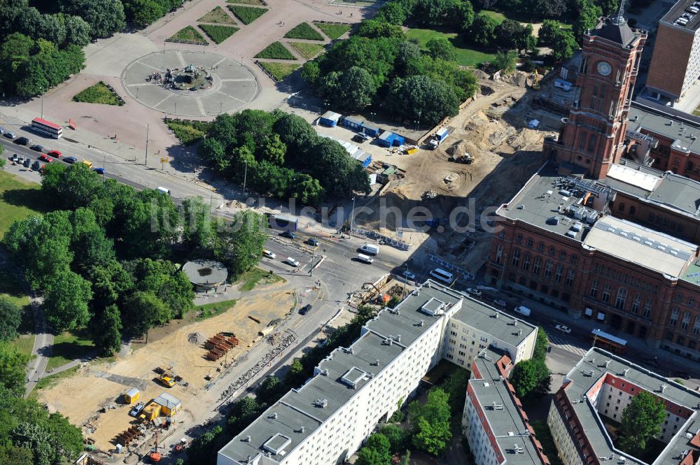 Berlin Mitte von oben - Blick auf das Berliner Rathaus / Rotes Rathaus in Berlin Mitte