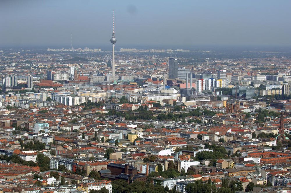 Berlin von oben - Blick auf das Berliner Stadtzentrum am Berliner Fernsehturm