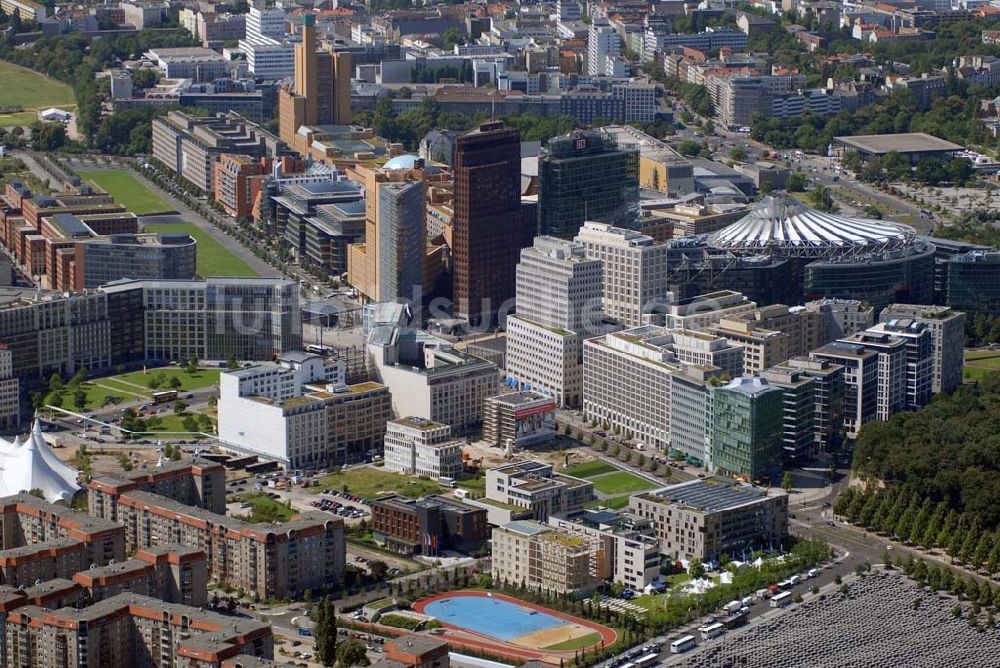 Berlin aus der Vogelperspektive: Blick auf den Besucher- und Tourismusmagneten Potsdamer Platz in Berlin