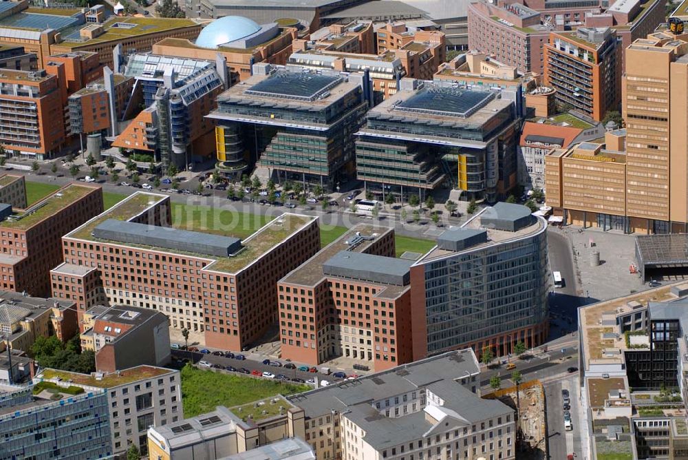 Berlin aus der Vogelperspektive: Blick auf den Besucher- und Tourismusmagneten Potsdamer Platz in Berlin