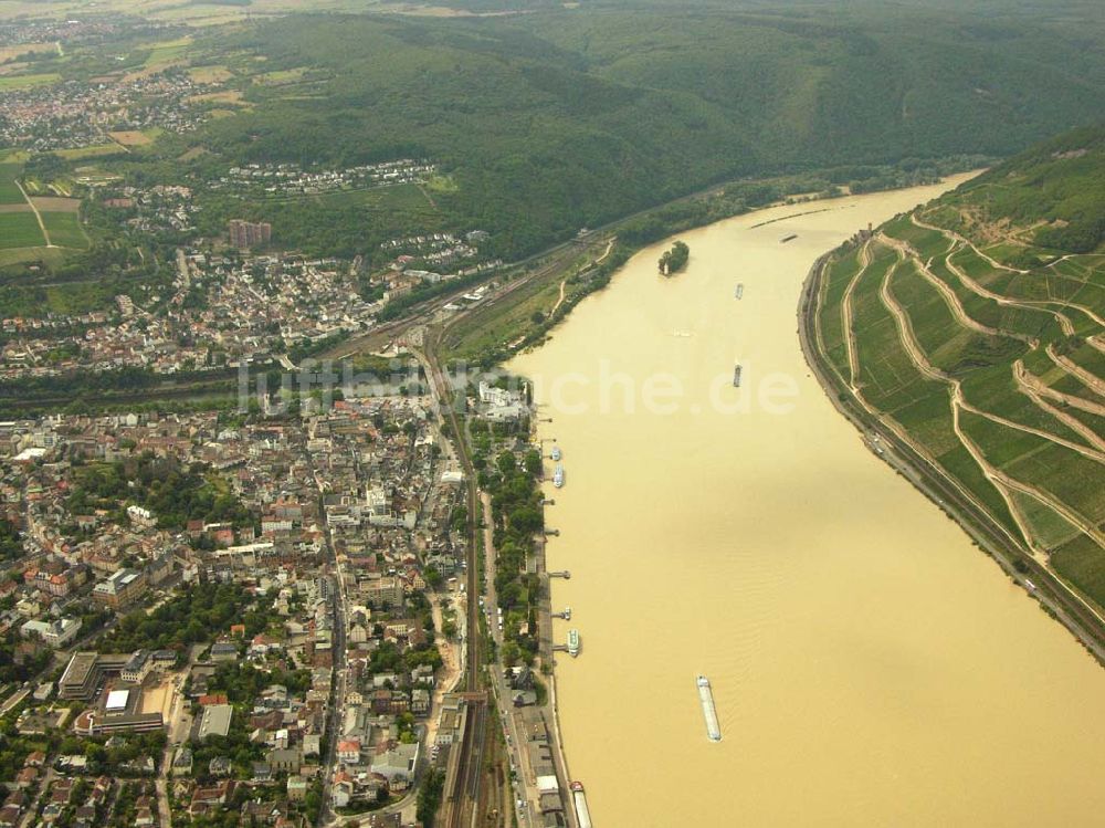 Bingen aus der Vogelperspektive: Blick auf Bingen mit dem Rhein