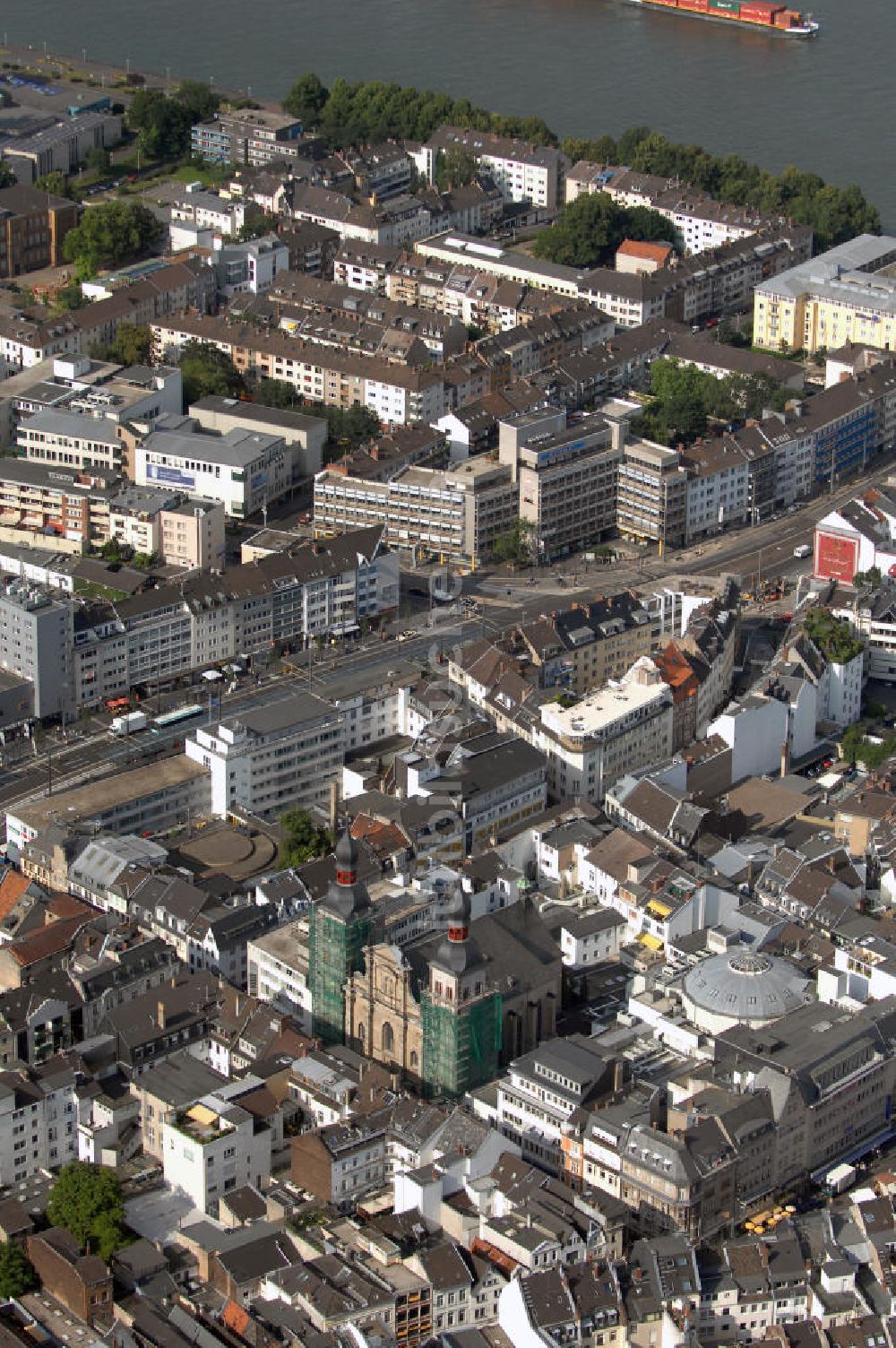 Bonn aus der Vogelperspektive: Blick auf das Bonner Zentrum am Markt