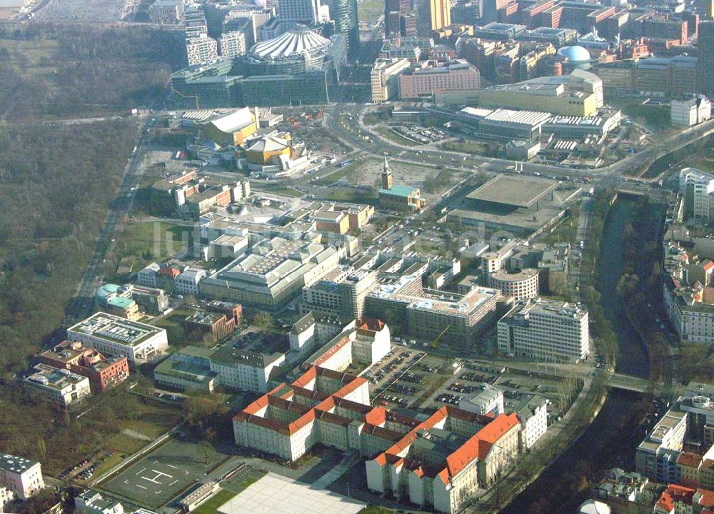 Luftaufnahme Berlin - Blick auf das Botschaftsviertel in Berlin Tiergarten