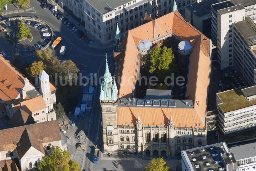 Luftaufnahme Braunschweig - Blick auf das Braunschweiger Rathaus