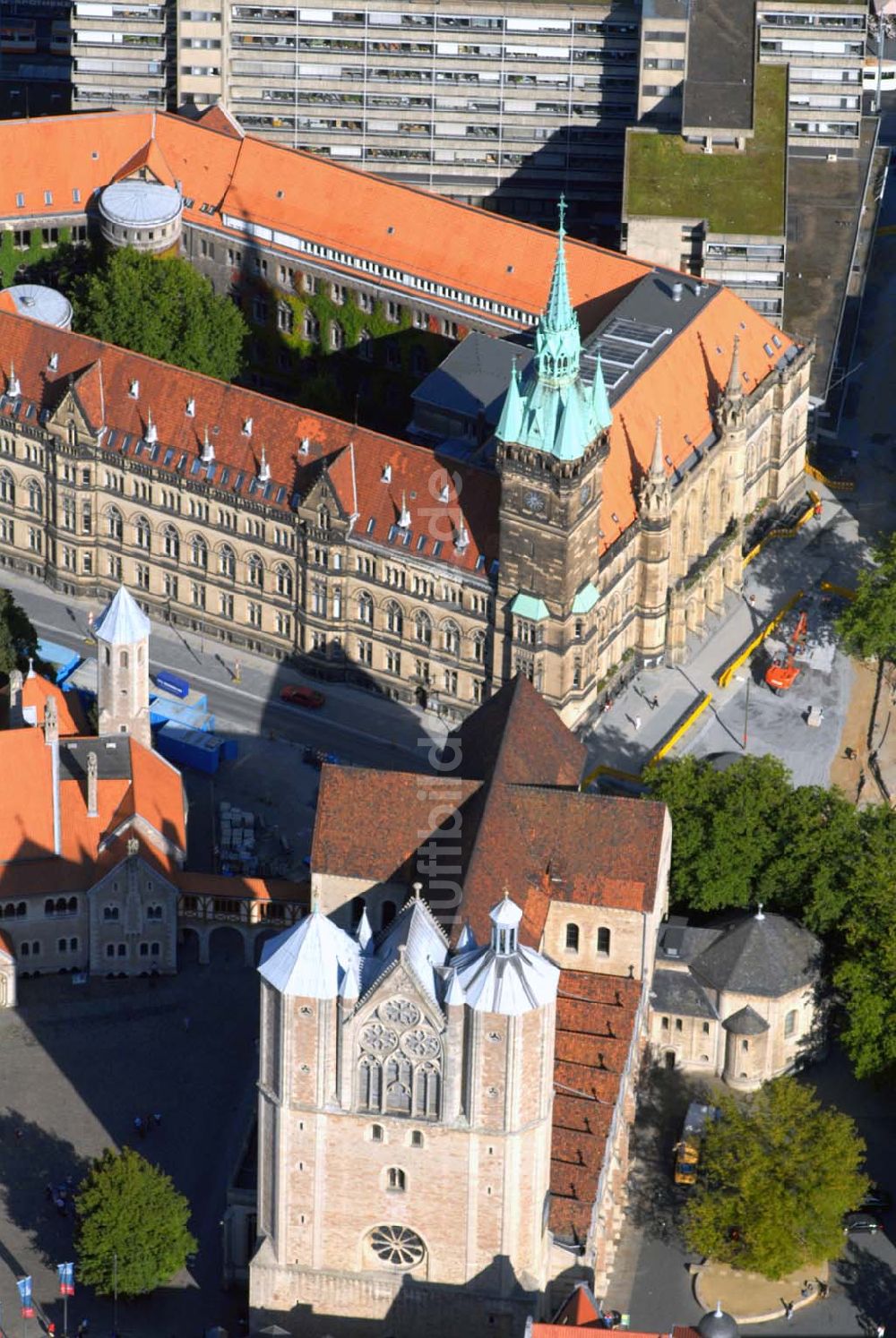 Luftaufnahme Braunschweig - Blick auf das Braunschweiger Rathaus und den Braunschweiger Dom