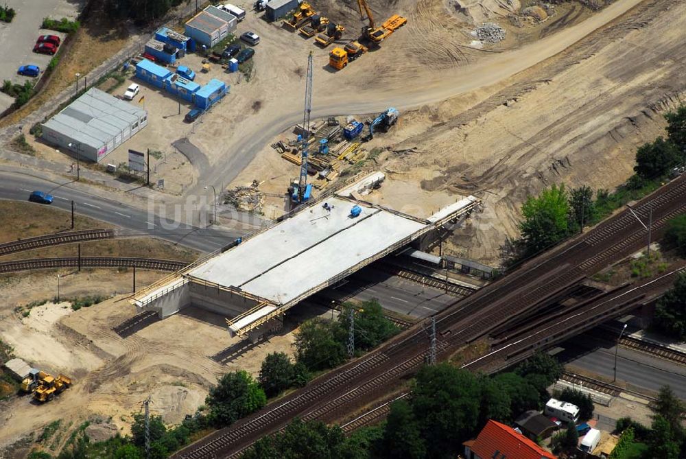 Berlin von oben - Blick auf eine Brückenbaustelle der Schälerbau Berlin GmbH in der Dörpfeldstraße in Berlin-Niederschöneweide