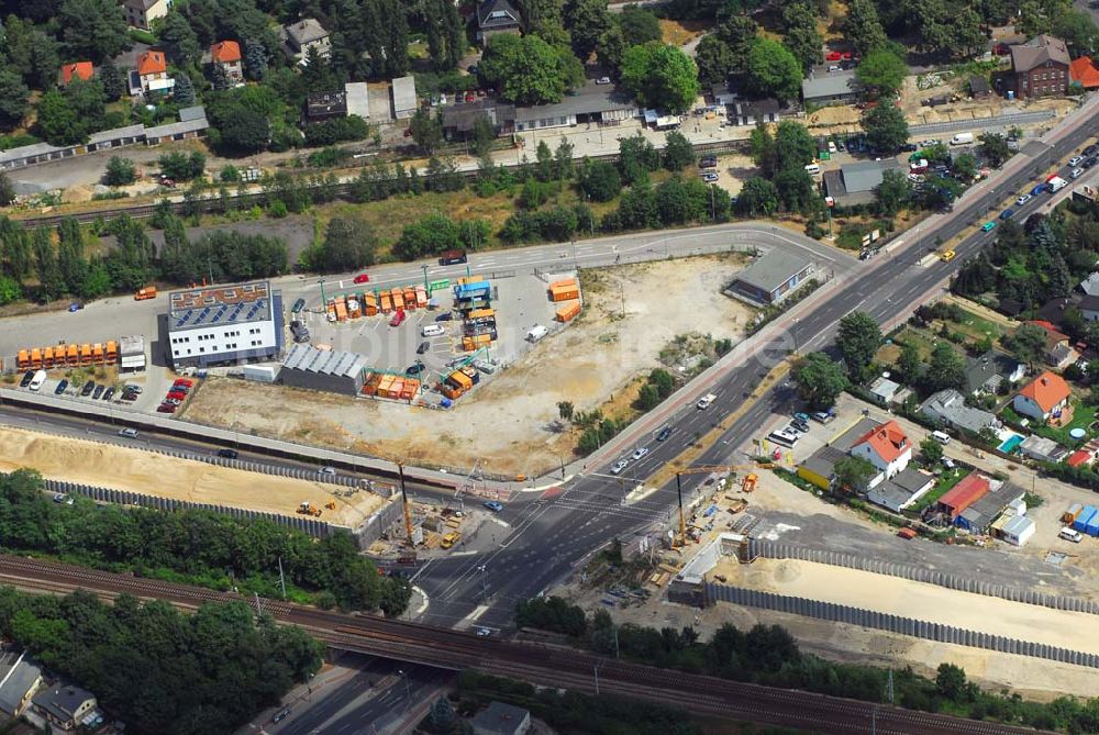 Luftaufnahme Berlin - Blick auf eine Brückenbaustelle der Schälerbau Berlin GmbH in der Oberspreestraße in Berlin-Niederschöneweide