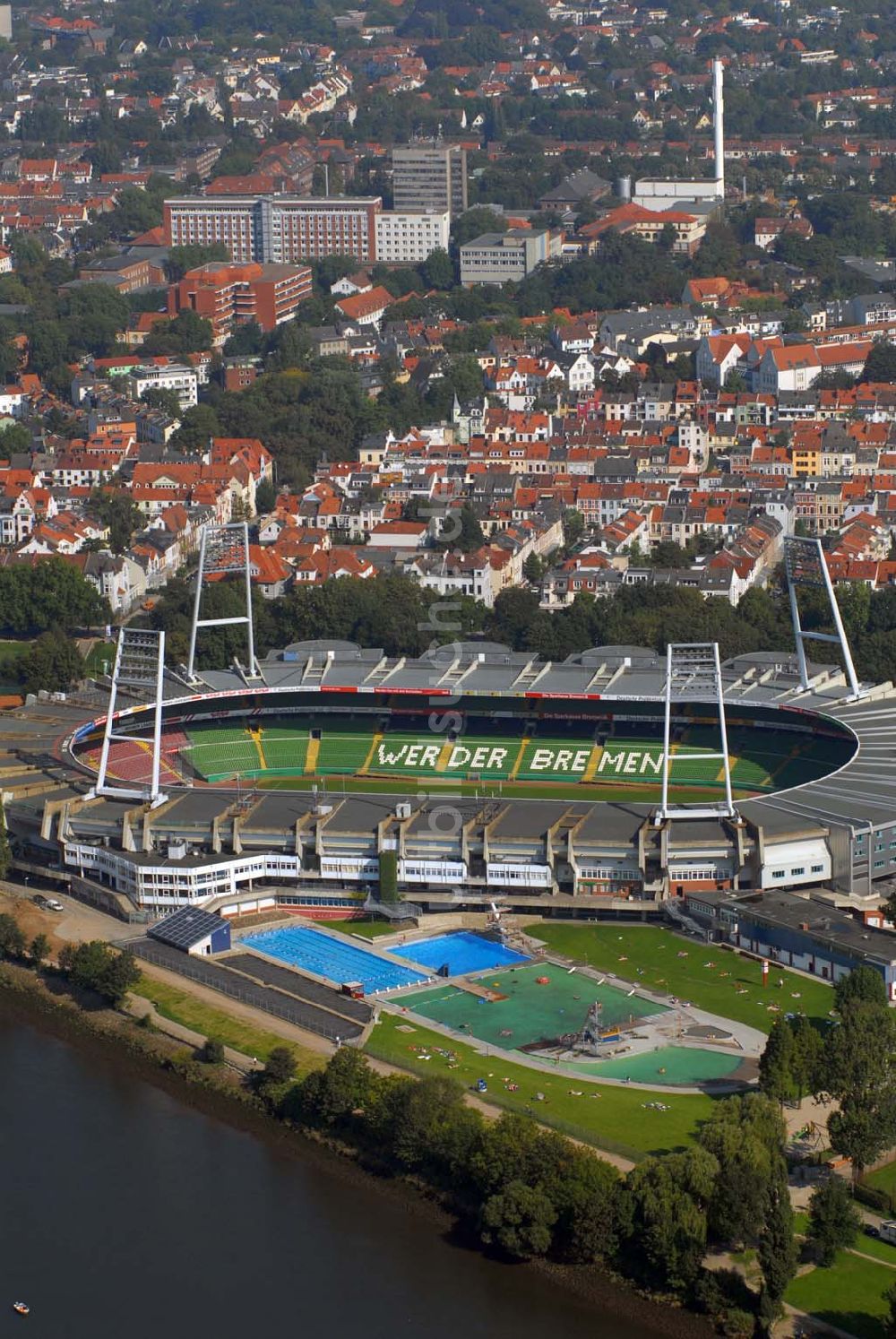 Bremen von oben - Blick auf das Bremer Weserstadion