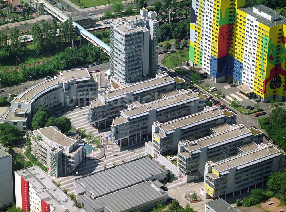 Luftaufnahme Berlin - Blick auf das Büro- und Geschäftshausareal Storkower Bogen an der Storkower Strasse 207 in 10369 Berlin