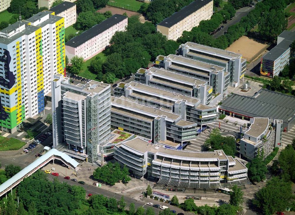 Berlin von oben - Blick auf das Büro- und Geschäftshausareal Storkower Bogen an der Storkower Strasse 207 in 10369 Berlin