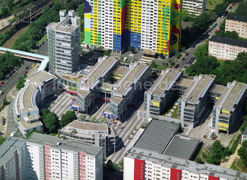 Berlin aus der Vogelperspektive: Blick auf das Büro- und Geschäftshausareal Storkower Bogen an der Storkower Strasse 207 in 10369 Berlin