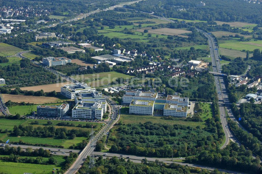 Frankfurt am Main aus der Vogelperspektive: Blick auf das Büro- und Geschäftshausareal an der Wilhem-Fey-Strasse / Flurscheideweg am Eschborner Dreieck im Stadtteil Sossenheim