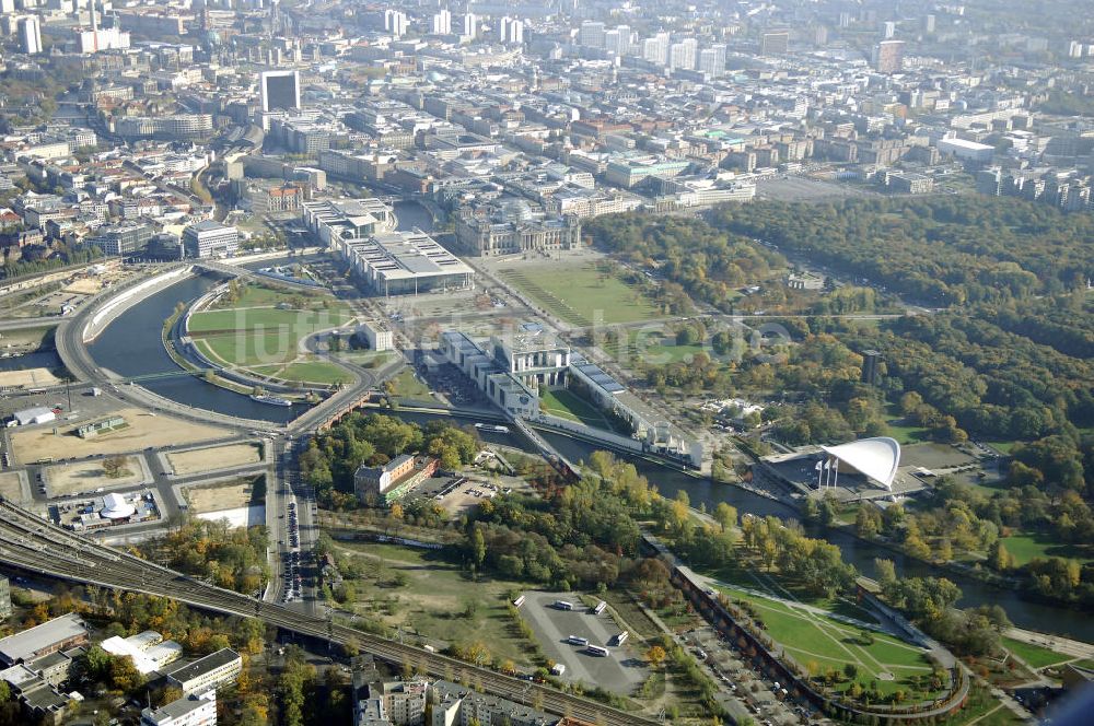 Luftaufnahme Berlin - Blick auf das Bundeskanzleramt im Berliner Regierungsviertel