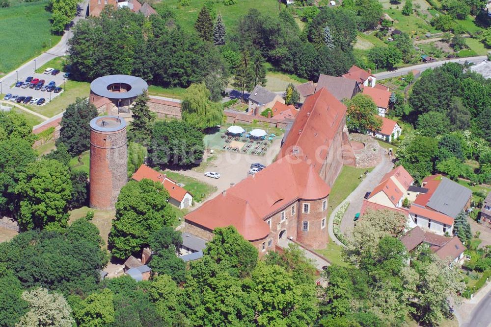 Belzig von oben - Blick auf die Burg Eisenhardt in Belzig