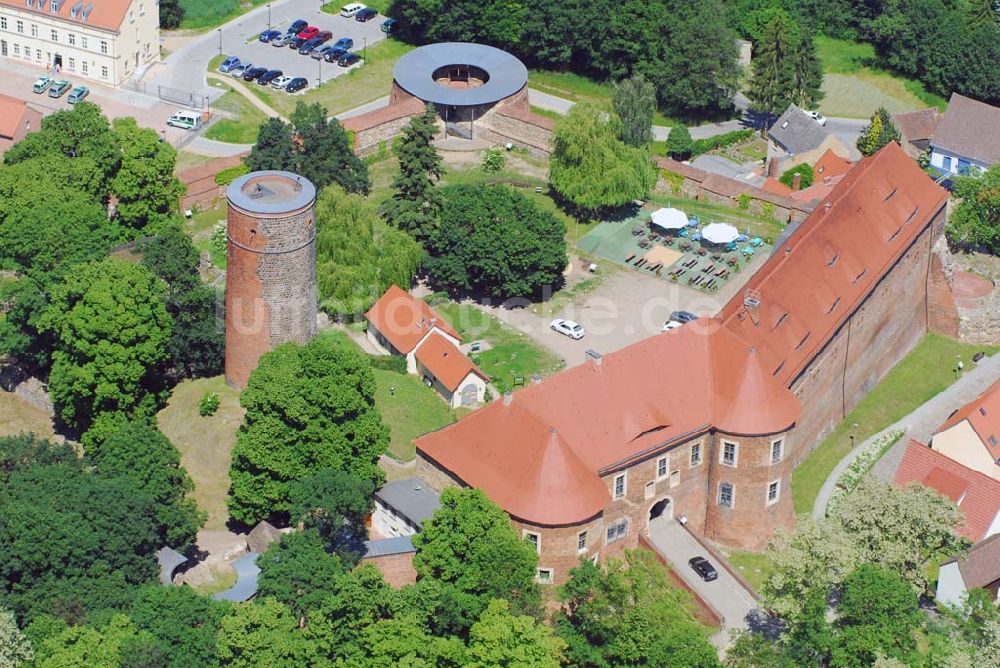 Luftbild Belzig - Blick auf die Burg Eisenhardt in Belzig