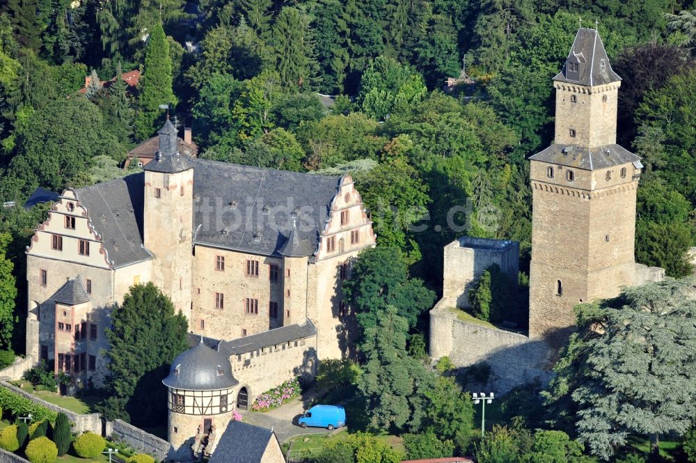 Kronberg im Taunus von oben - Blick auf die Burg Kronberg in Kronberg im Taunus im Bundesland Hessen