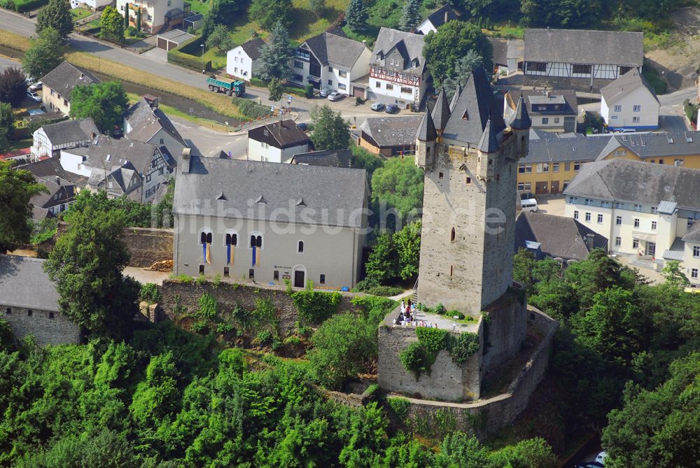 Bergnassau-Scheuern von oben - Blick auf die Burg Nassau in Rheinland Pfalz