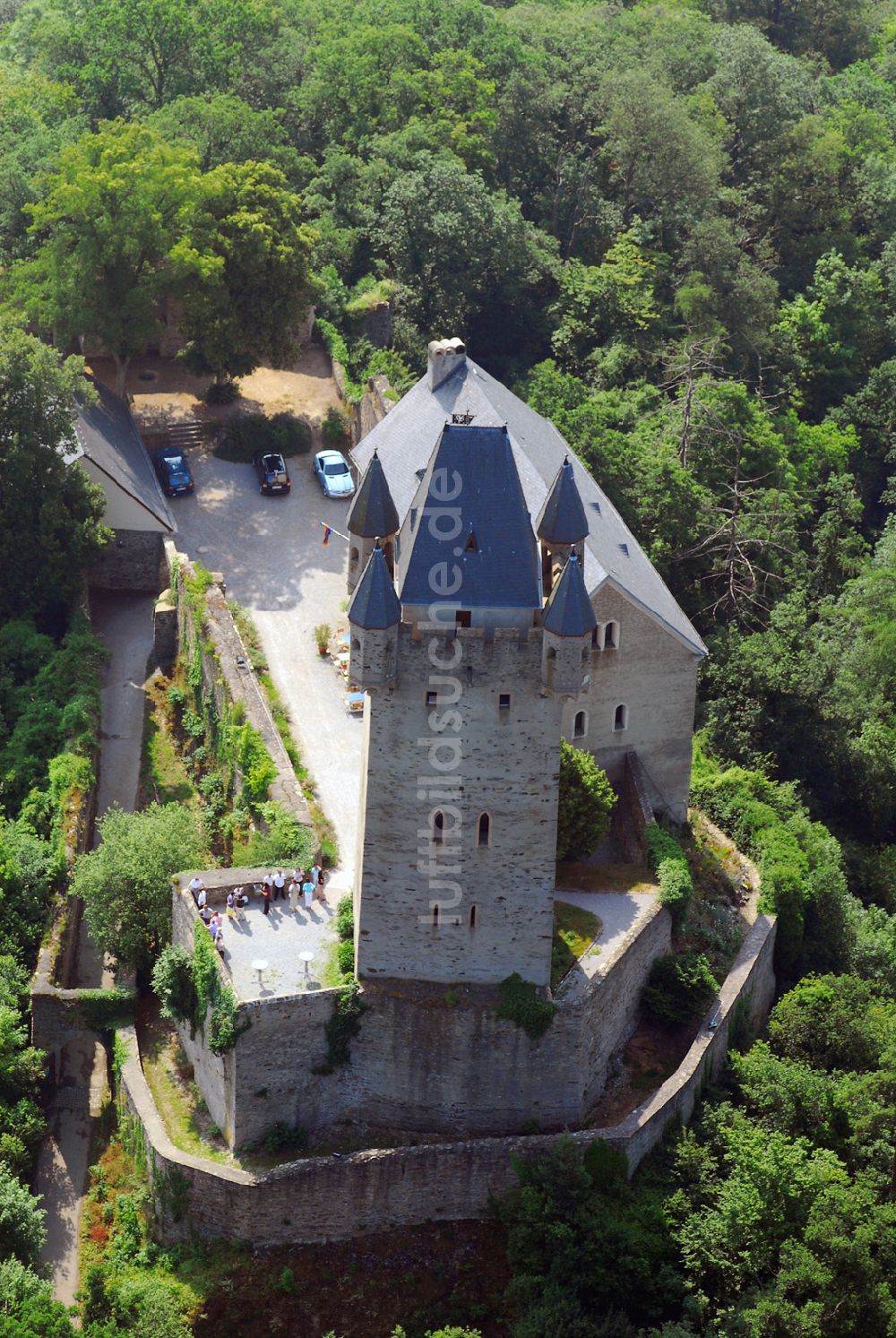 Bergnassau-Scheuern von oben - Blick auf die Burg Nassau in Rheinland Pfalz